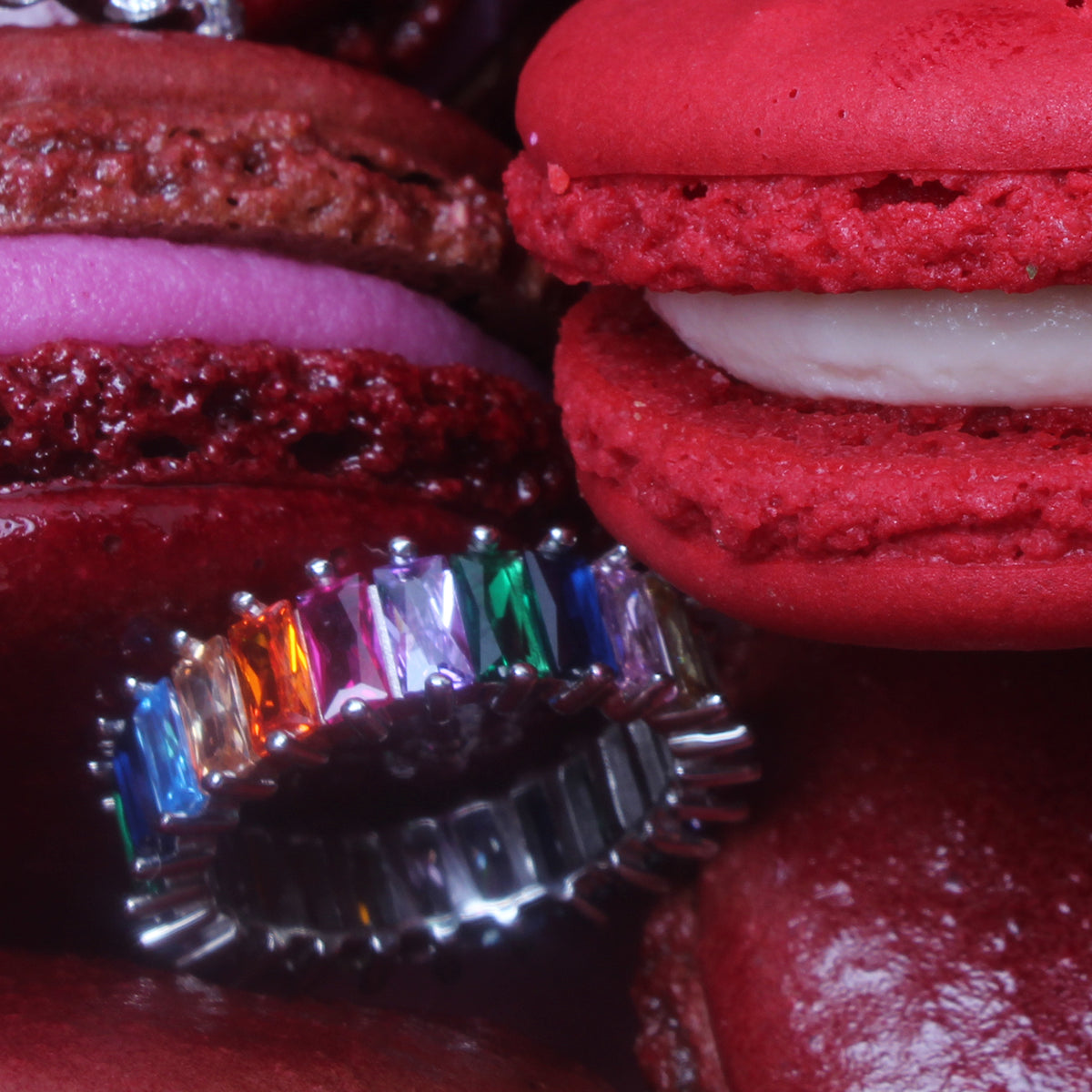 Dorian Grey, Iconic Multicolor Eternity Band